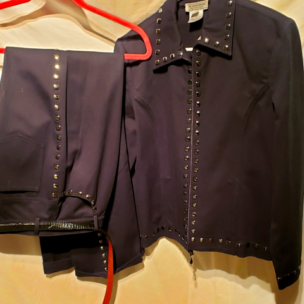 St john sport studded suit  blk size p 8